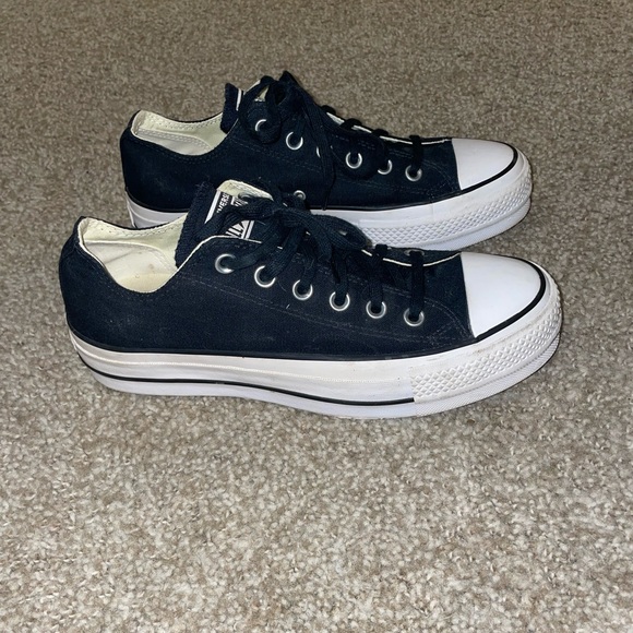 Converse Shoes - Platform Converse Women’s Size 9
